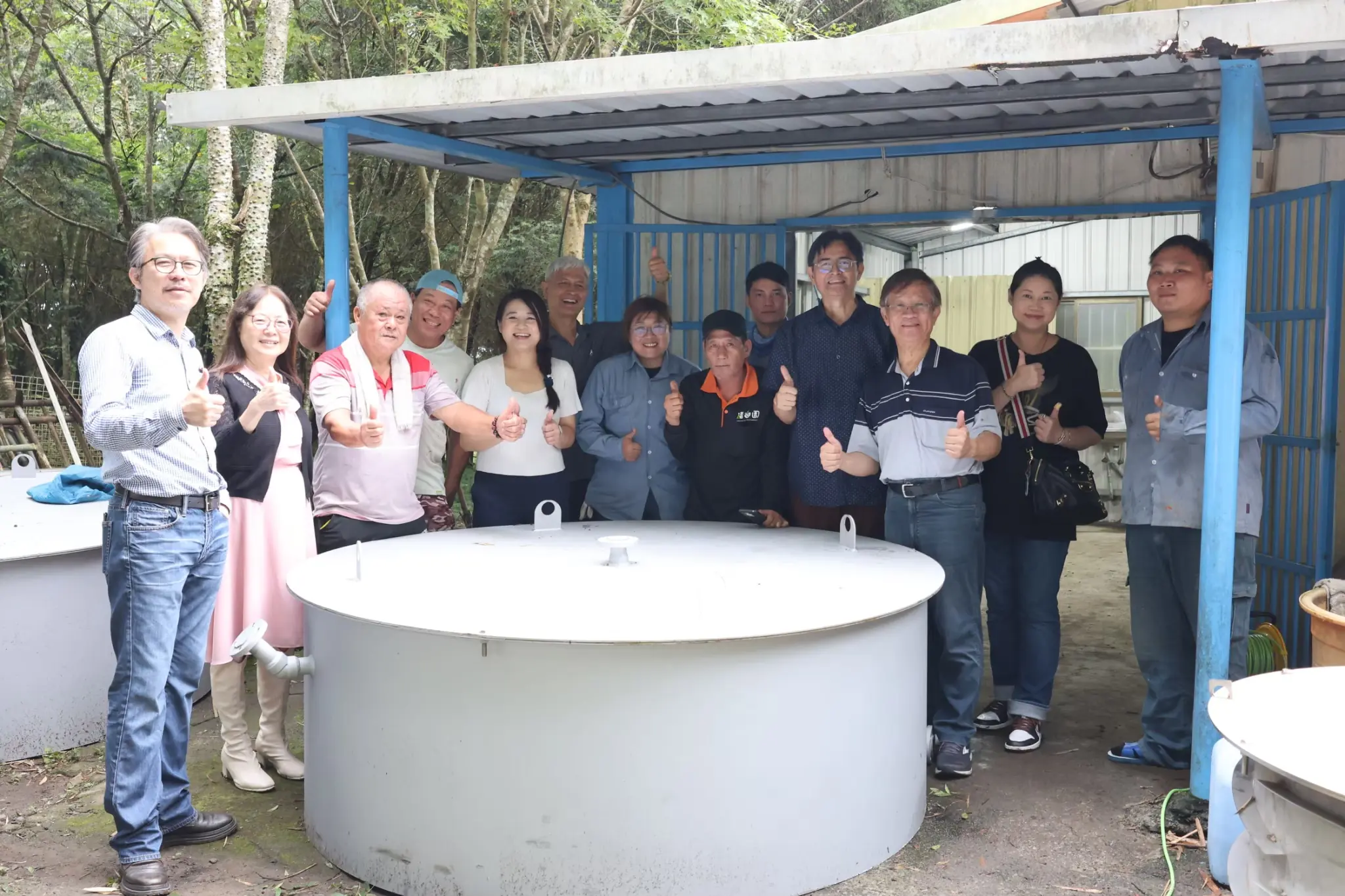 USR 訪視會前會 與竹炭爐合照